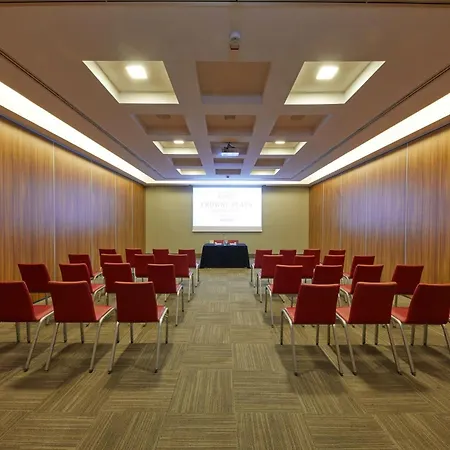 Crowne Plaza Fiera By Ihg Hotel 4*