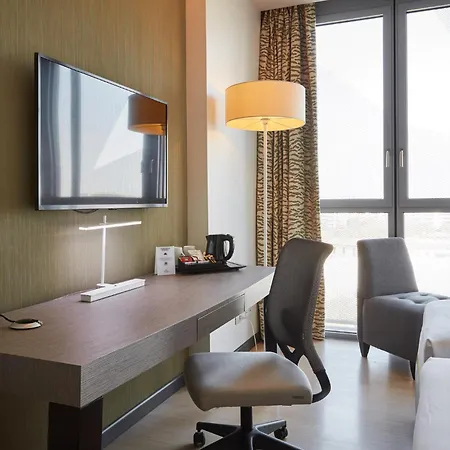 Crowne Plaza Fiera By Ihg 4*