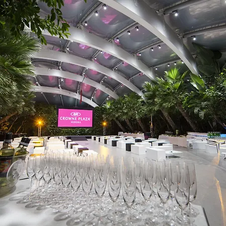 Crowne Plaza Fiera By Ihg Hotel 4*